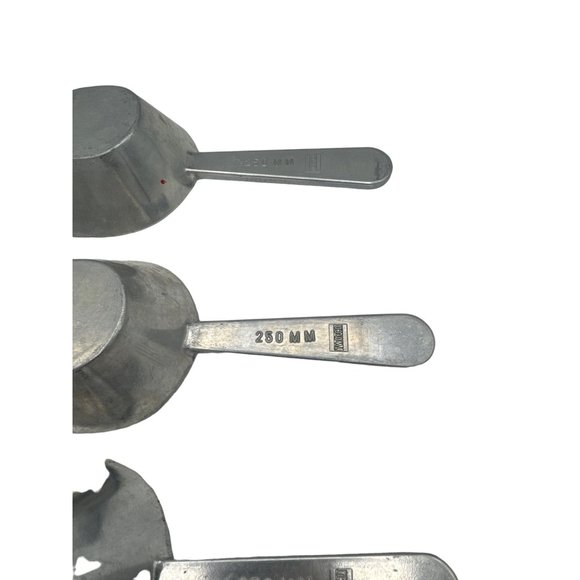 Set of 3 Twoyco Cast Aluminum 250 MM Scoops Ice Flour Farmhouse Kitchen - Picture 3 of 8